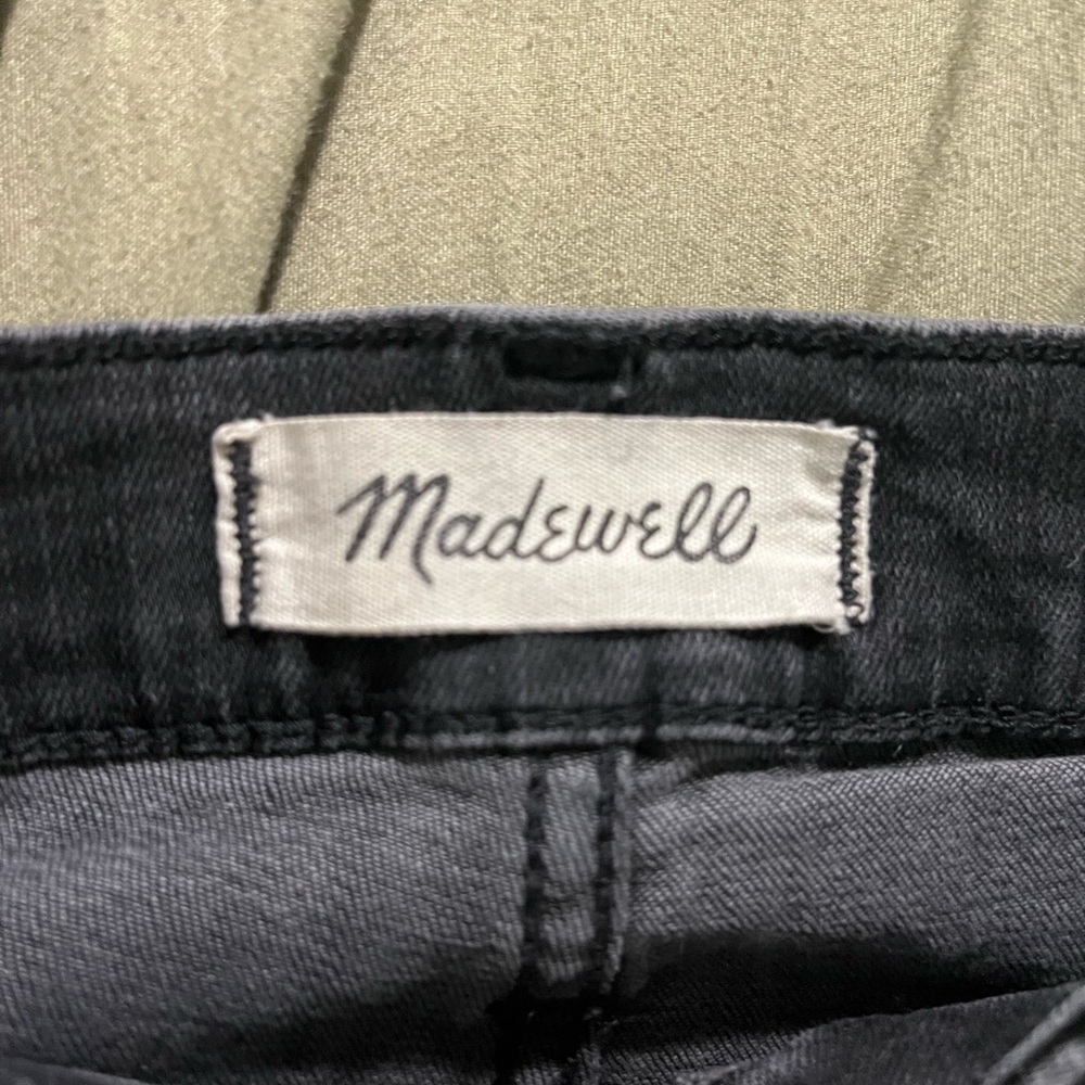 Madewell 10" High-Rise Skinny Jeans in Berkeley Black: Button-Through Edition - Picture 10 of 12